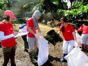 Fluor Philippines and CCEF joined the International Clean-Up (ICC)